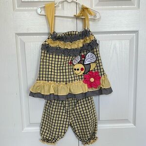 Le’ Za Me Bee outfit hand smocked 18 months